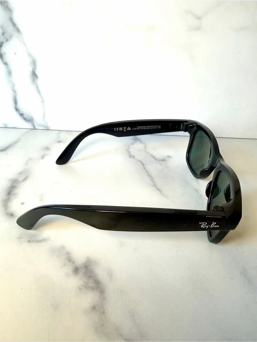 Ray-Ban Stories Wayfarer RW4002 Smart Glasses Black Green 1st Gen